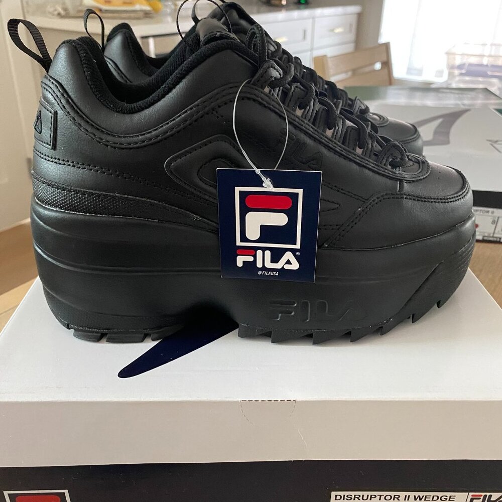 NWT Size 9 FILA DISRUPTOR II WEDGE